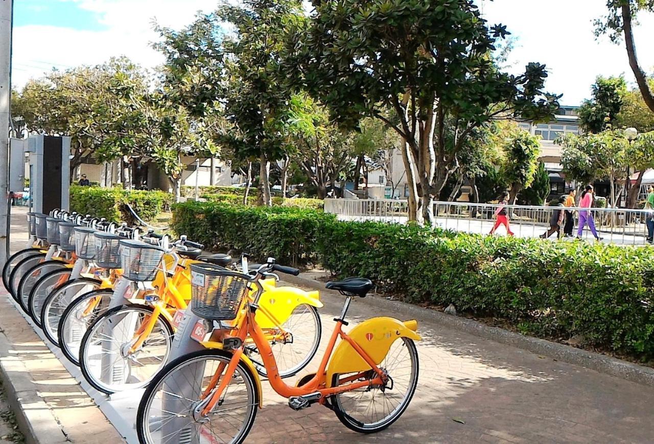 楓采汽車旅館 Fengyuan Exteriör bild