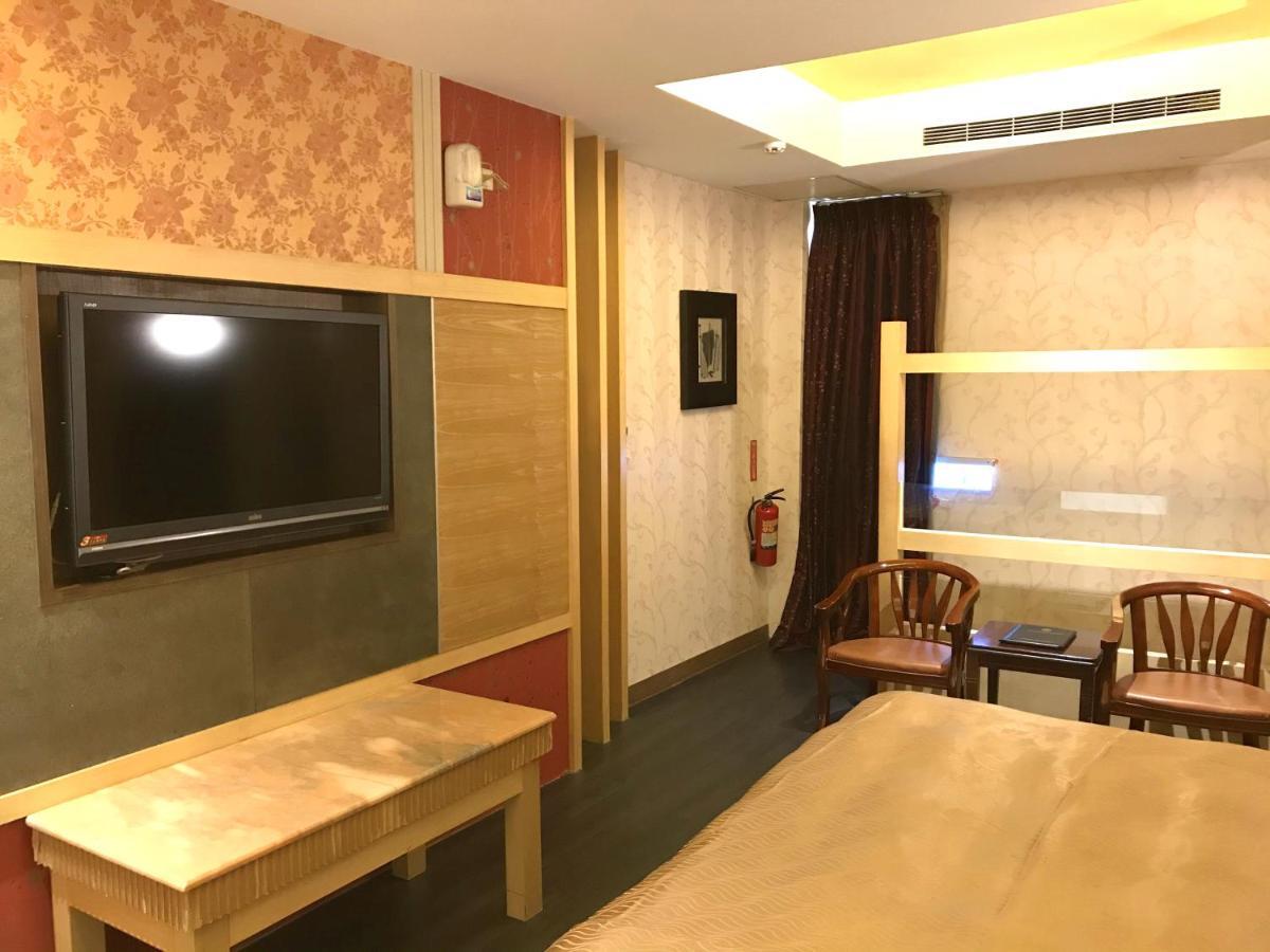 楓采汽車旅館 Fengyuan Exteriör bild